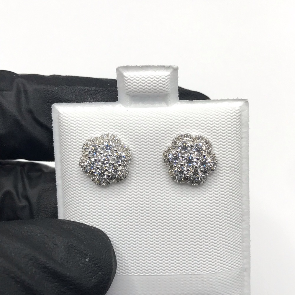 Elegant 925 Sterling Silver 1.10CT MOISSANITE Floral Stud screw back Earrings - Picture 6 of 11